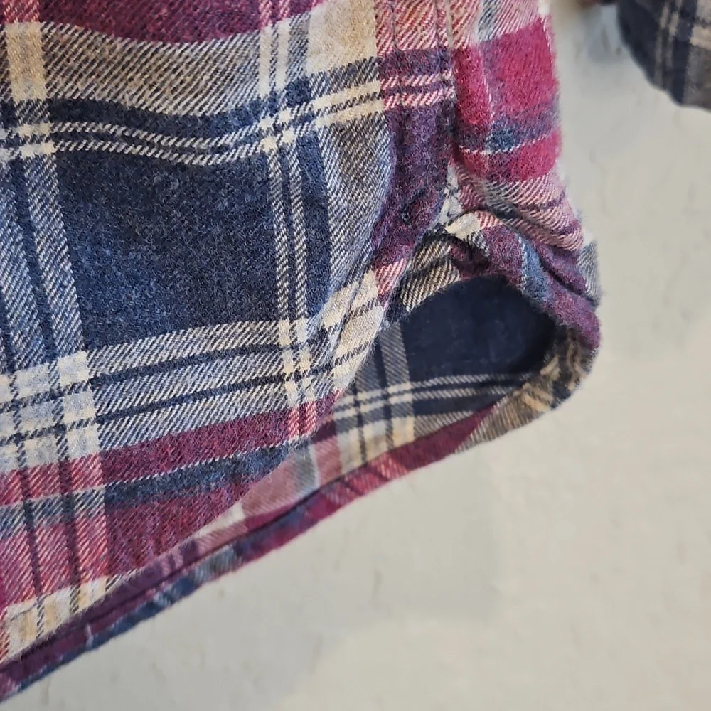 Southern Tide, Classic Fit Button Front, long sleeve shirt, size large - Picture 6 of 10